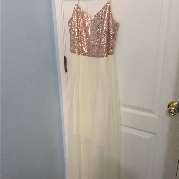 Dress - Picture 3 of 3